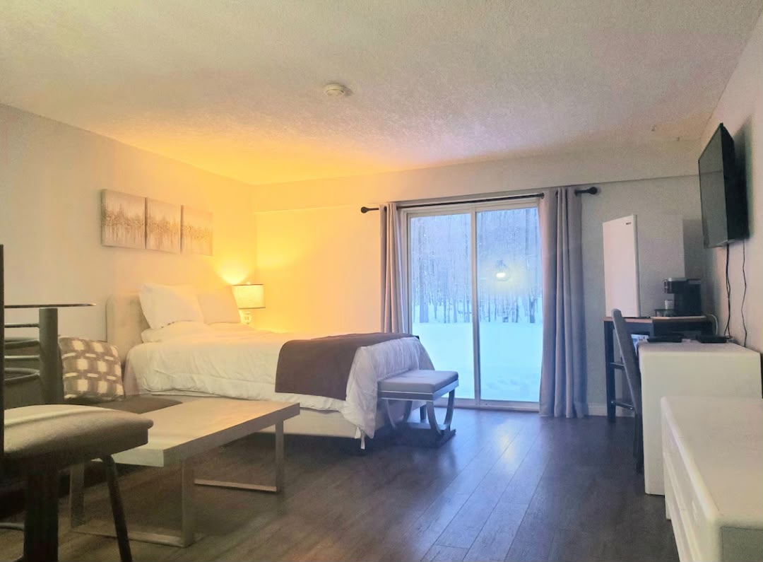 The Honeymoon Suite interior